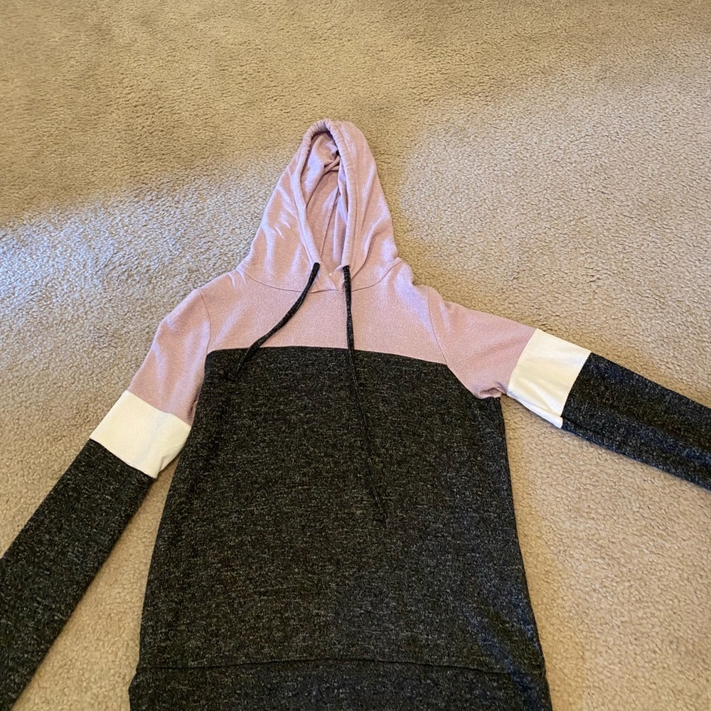 color block hoodie, very soft and breathable material!